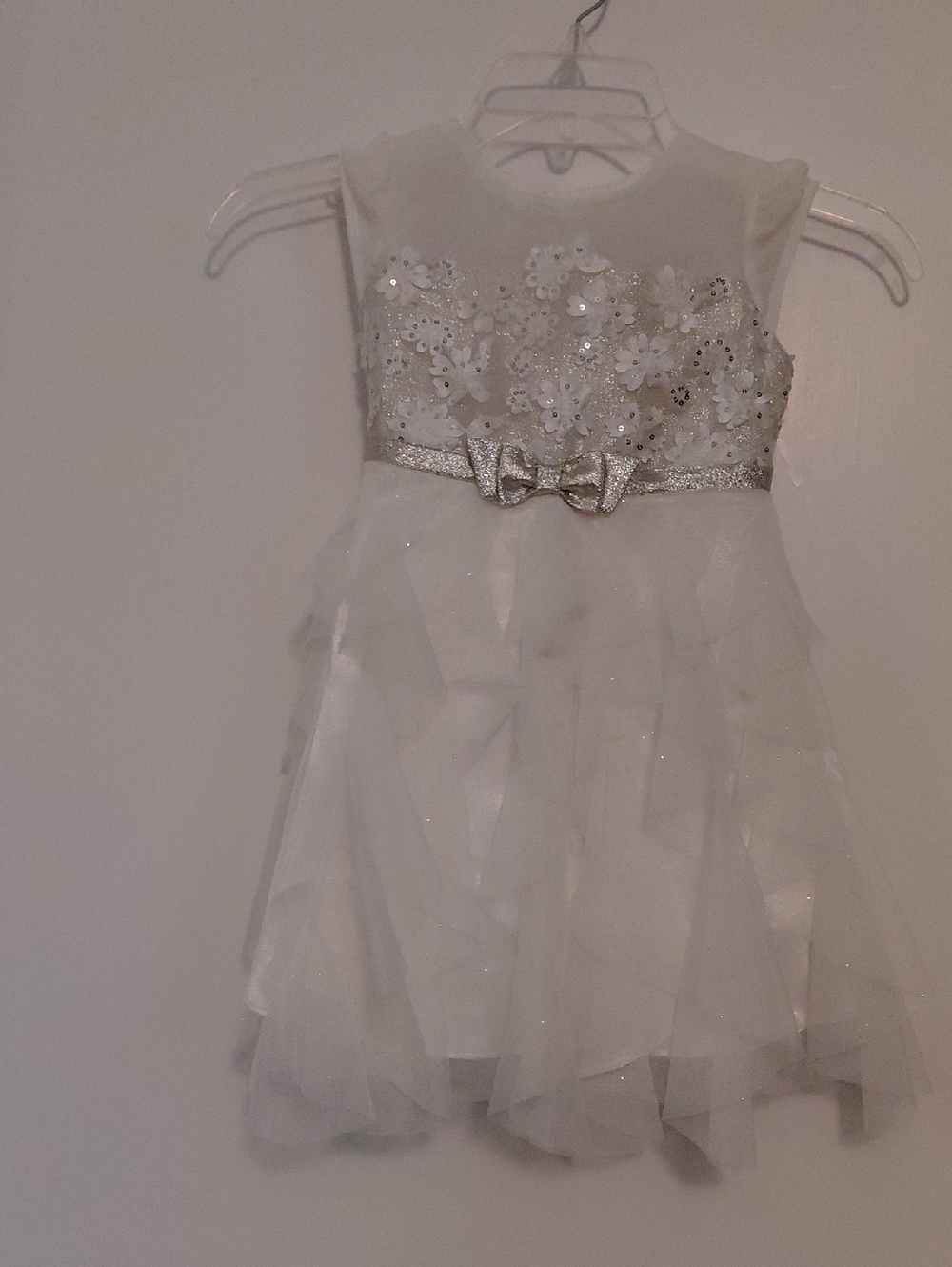 Jona Michelle White Sequin Floral Tulle Dress with Sparkle Bow.  Size 4T